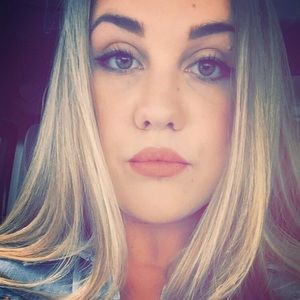 Meet your Posher, Elysia